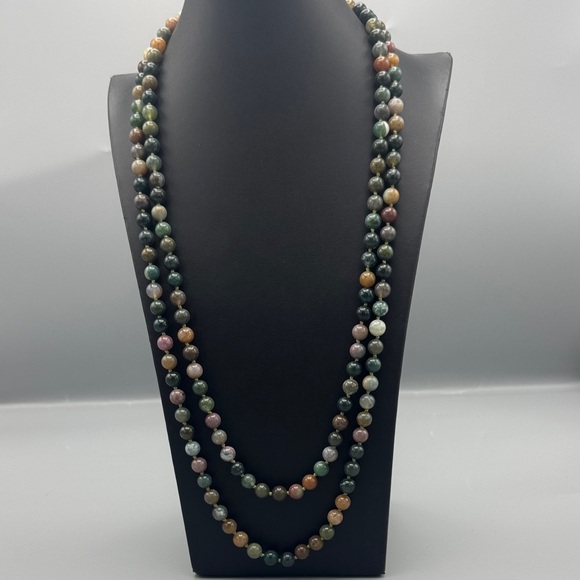Jewelry - Multi stone beaded necklace